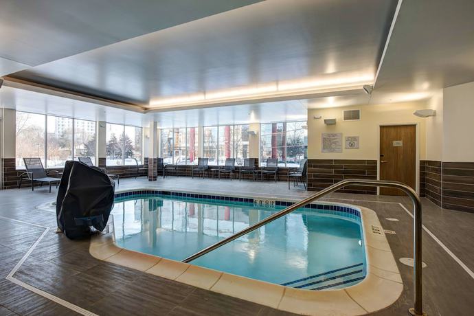 Imagen de los interiores del Hotel Fairfield Inn and Suites by Marriott Minneapolis North. Foto 11
