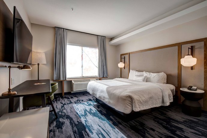 Imagen de la habitación del Hotel Fairfield Inn and Suites by Marriott Minneapolis North. Foto 6