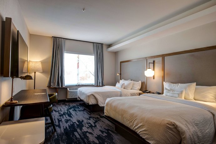 Imagen de la habitación del Hotel Fairfield Inn and Suites by Marriott Minneapolis North. Foto 10