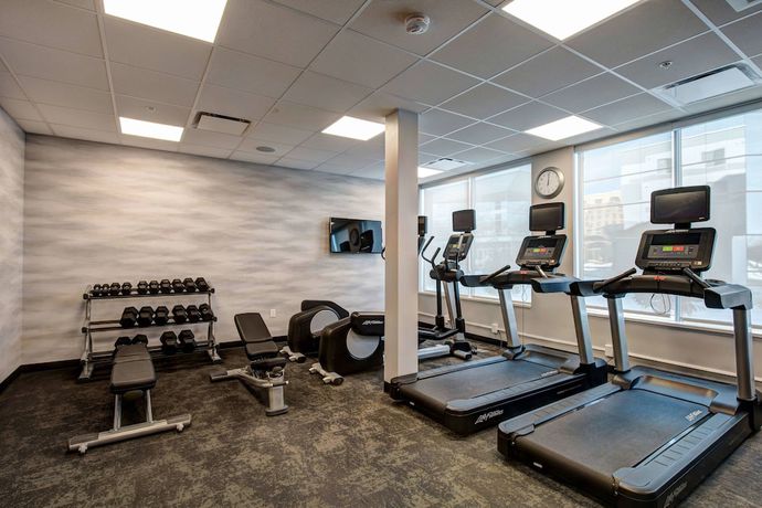 Imagen de los interiores del Hotel Fairfield Inn and Suites by Marriott Minneapolis North. Foto 15