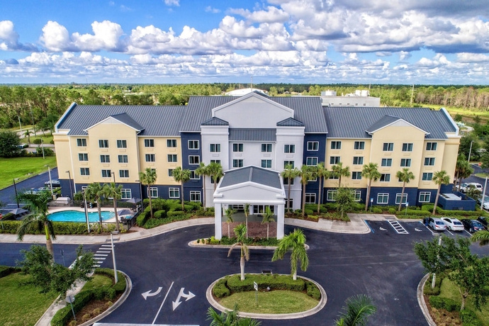 Imagen general del Hotel Fairfield Inn and Suites by Marriott Naples. Foto 1