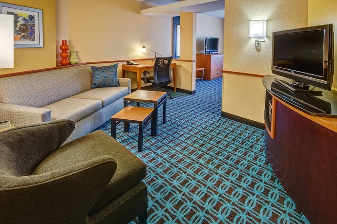 Imagen de la habitación del Hotel Fairfield Inn and Suites by Marriott Naples. Foto 9