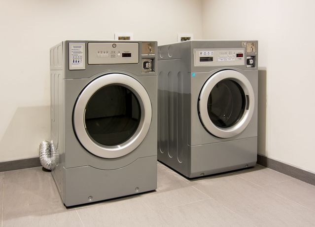 Imagen de los interiores del Hotel Fairfield Inn and Suites by Marriott Nashville Airport. Foto 15