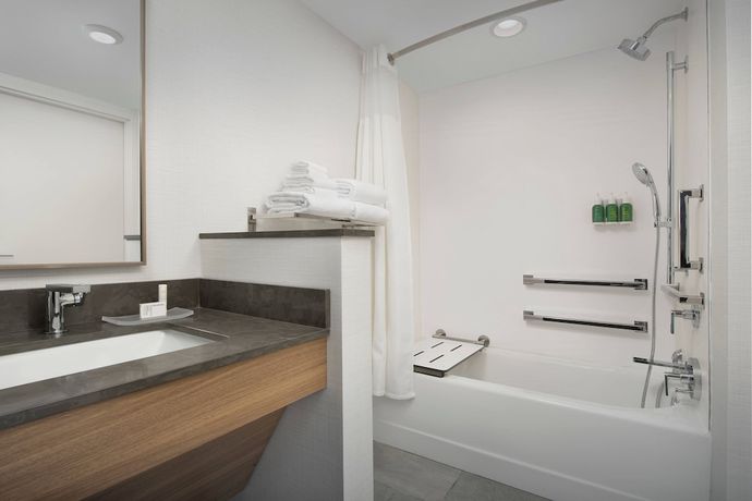 Imagen de la habitación del Hotel Fairfield Inn and Suites by Marriott Nashville near Vanderbilt. Foto 6