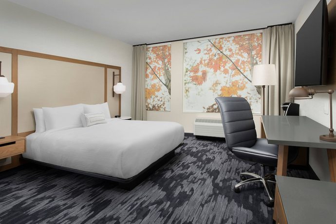 Imagen de la habitación del Hotel Fairfield Inn and Suites by Marriott Nashville near Vanderbilt. Foto 11