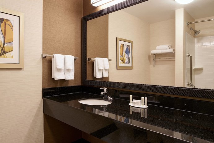 Imagen de la habitación del Hotel Fairfield Inn and Suites by Marriott New Buffalo. Foto 12