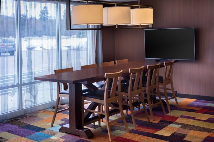 Imagen del bar/restaurante del Hotel Fairfield Inn and Suites by Marriott Olean. Foto 3