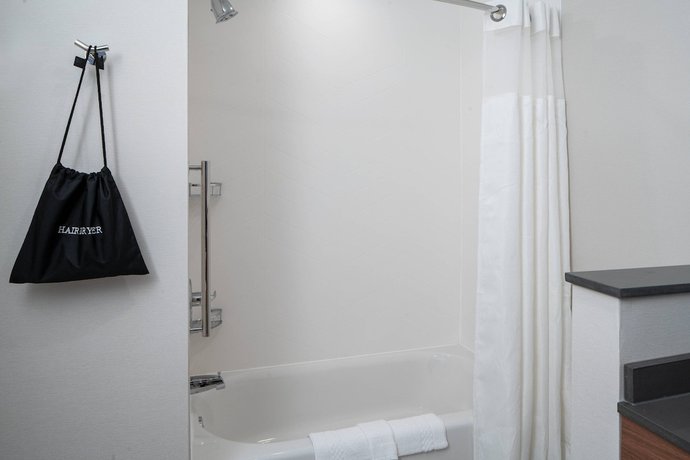 Imagen de la habitación del Hotel Fairfield Inn and Suites by Marriott Pensacola West I-10. Foto 10