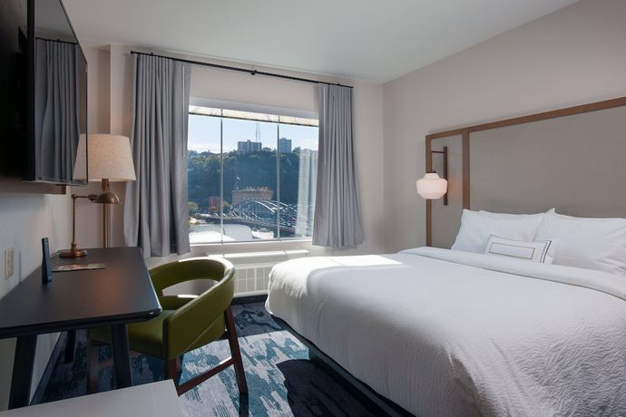 Imagen de la habitación del Hotel Fairfield Inn and Suites by Marriott Pittsburgh Downtown. Foto 9