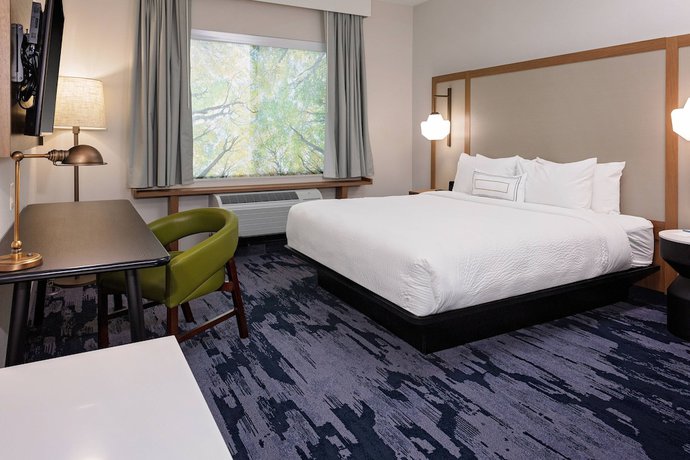 Imagen de la habitación del Hotel Fairfield Inn and Suites by Marriott Queensbury Glens Falls/Lake George Area. Foto 18