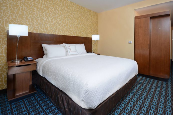 Imagen de la habitación del Hotel Fairfield Inn and Suites by Marriott Raleigh Capital Blvd./I-540. Foto 9