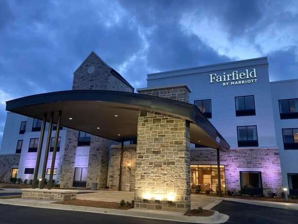 Imagen general del Hotel Fairfield Inn and Suites by Marriott Rome, Rome. Foto 2
