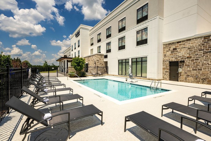 Imagen de la piscina del Hotel Fairfield Inn and Suites by Marriott Rome, Rome. Foto 16
