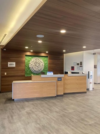 Imagen de los interiores del Hotel Fairfield Inn and Suites by Marriott Rome, Rome. Foto 14