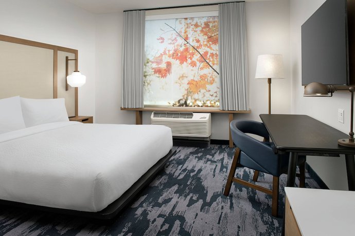 Imagen de la habitación del Hotel Fairfield Inn and Suites by Marriott Santa Rosa Rohnert Park. Foto 12