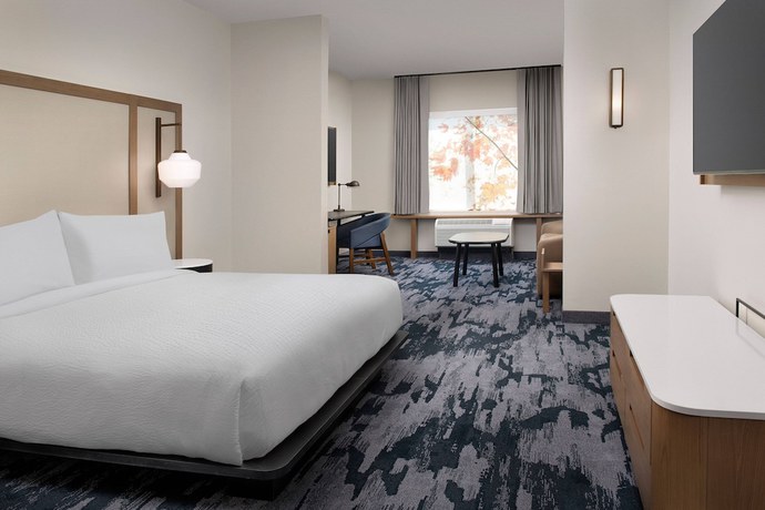 Imagen de la habitación del Hotel Fairfield Inn and Suites by Marriott Santa Rosa Rohnert Park. Foto 14