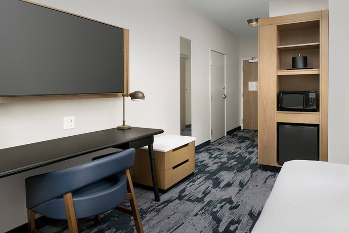 Imagen de la habitación del Hotel Fairfield Inn and Suites by Marriott Santa Rosa Rohnert Park. Foto 18