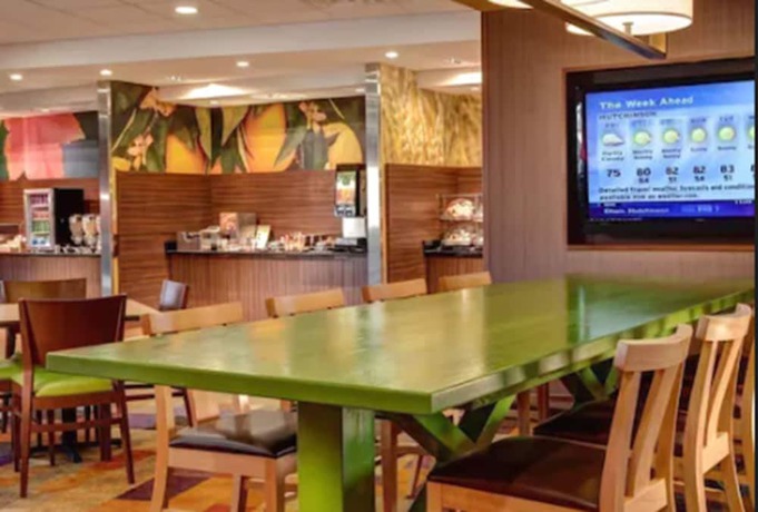 Imagen del bar/restaurante del Hotel Fairfield Inn and Suites by Marriott St. Paul Northeast. Foto 3