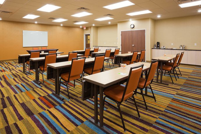 Imagen de los interiores del Hotel Fairfield Inn and Suites by Marriott St. Paul Northeast. Foto 11