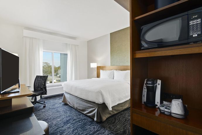 Imagen de la habitación del Hotel Fairfield Inn and Suites by Marriott St Petersburg North. Foto 5