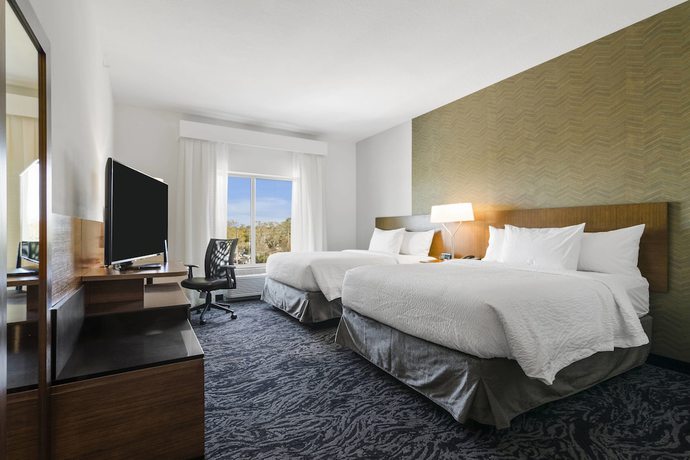 Imagen de la habitación del Hotel Fairfield Inn and Suites by Marriott St Petersburg North. Foto 7