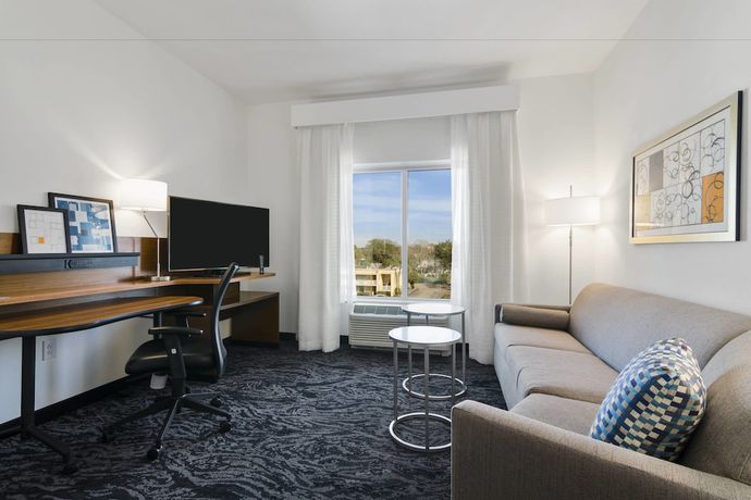 Imagen de la habitación del Hotel Fairfield Inn and Suites by Marriott St Petersburg North. Foto 8