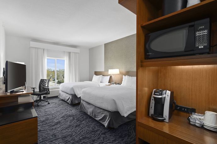 Imagen de la habitación del Hotel Fairfield Inn and Suites by Marriott St Petersburg North. Foto 11