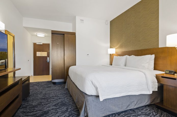 Imagen de la habitación del Hotel Fairfield Inn and Suites by Marriott St Petersburg North. Foto 16