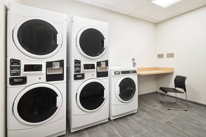 Imagen de los interiores del Hotel Fairfield Inn and Suites by Marriott Tampa Riverview. Foto 19