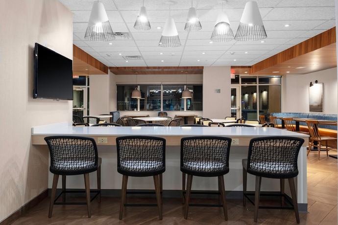 Imagen del bar/restaurante del Hotel Fairfield Inn and Suites by Marriott Winnemucca. Foto 6