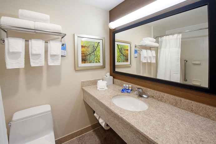 Imagen de la habitación del Hotel Fairfield Inn by Marriott JFK Airport. Foto 6