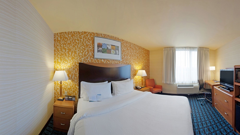 Imagen de la habitación del Hotel Fairfield Inn by Marriott JFK Airport. Foto 9