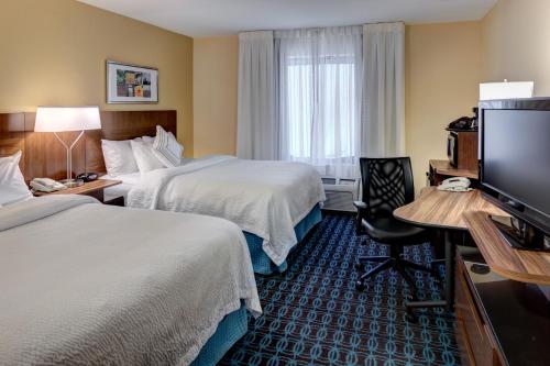 Imagen de la habitación del Hotel Fairfield Inn by Marriott Santa Clarita Valencia. Foto 5