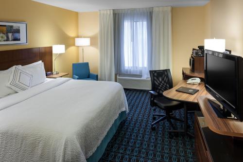 Imagen de la habitación del Hotel Fairfield Inn by Marriott Santa Clarita Valencia. Foto 6