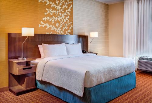 Imagen de la habitación del Hotel Fairfield Inn by Marriott Santa Clarita Valencia. Foto 7