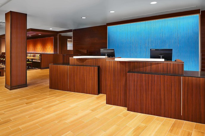 Imagen de los interiores del Hotel Fairfield InnandSuite by Marriott Fresno Yosemite Intl Airport. Foto 16