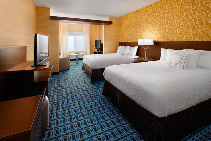 Imagen de la habitación del Hotel Fairfield InnandSuite by Marriott Fresno Yosemite Intl Airport. Foto 12