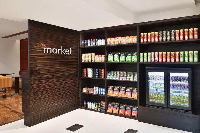 Imagen de los interiores del Hotel Fairfield by Marriott Ahmedabad. Foto 16