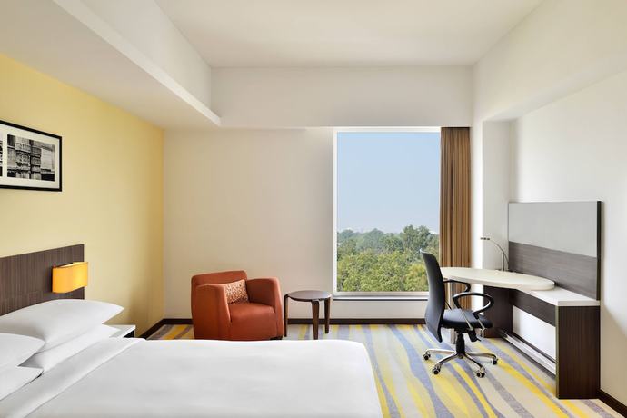 Imagen de la habitación del Hotel Fairfield by Marriott Ahmedabad. Foto 10