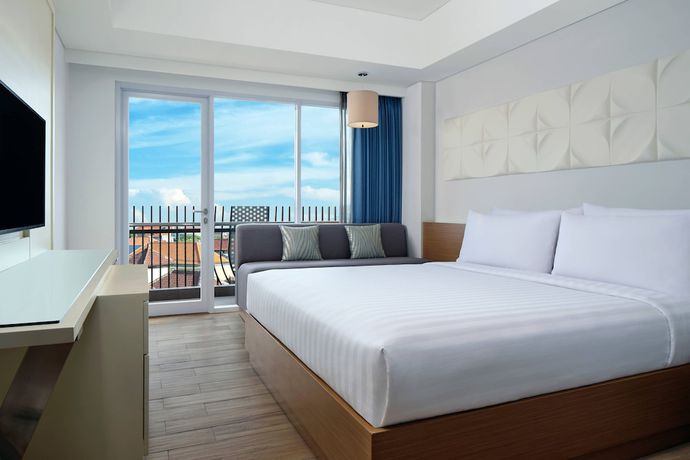 Imagen de la habitación del Hotel Fairfield by Marriott Bali Kuta Sunset Road. Foto 6
