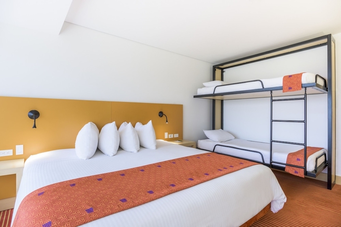 Imagen de la habitación del Hotel Fairfield by Marriott Bogota Embajada. Foto 10