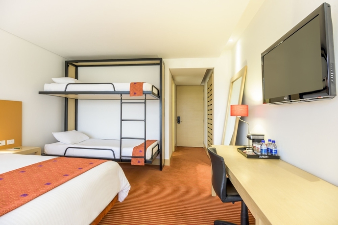 Imagen de la habitación del Hotel Fairfield by Marriott Bogota Embajada. Foto 12