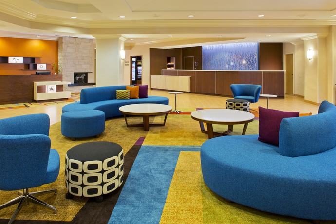 Imagen de los interiores del Hotel Fairfield by Marriott Inn & Suites Orlando Lake Buena Vista in the Marriott Village. Foto 13