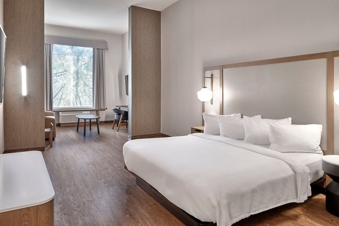 Imagen de la habitación del Hotel Fairfield by Marriott Inn & Suites Penticton. Foto 4