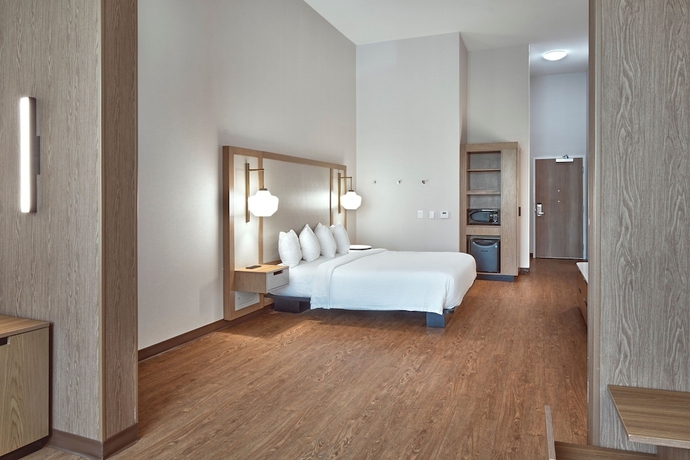 Imagen de la habitación del Hotel Fairfield by Marriott Inn & Suites Penticton. Foto 8