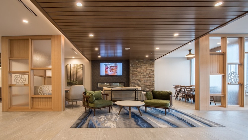 Imagen de los interiores del Hotel Fairfield by Marriott Inn & Suites Penticton. Foto 12