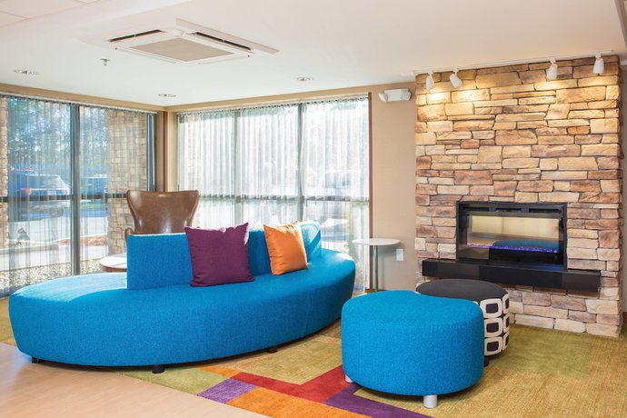 Imagen de los interiores del Hotel Fairfield by Marriott Inn & Suites Raynham Middleborough/Plymouth. Foto 17