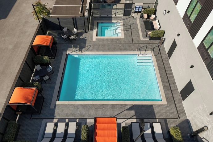 Imagen de la piscina del Hotel Fairfield by Marriott Inn and Suites Chilliwack. Foto 16