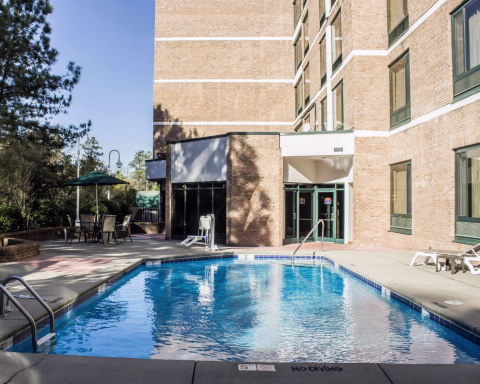 Imagen de la piscina del Hotel Fairfield by Marriott Inn and Suites Durham. Foto 9