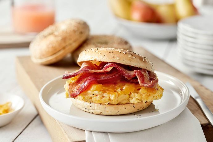 Imagen del bar/restaurante del Hotel Fairfield by Marriott Inn and Suites Orlando at FLAMINGO CROSSINGS® Town Center. Foto 5